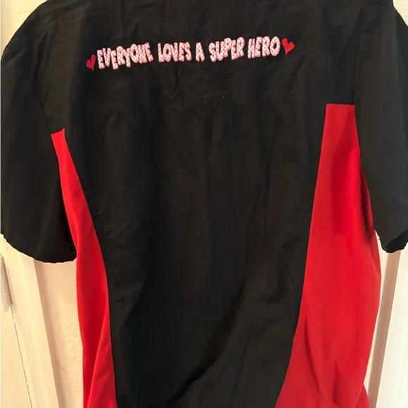 Marvel Superhero Scrub Top 2XL Black Red V-Neck Nurse Comic Graphic. EUC. - Picture 8 of 9